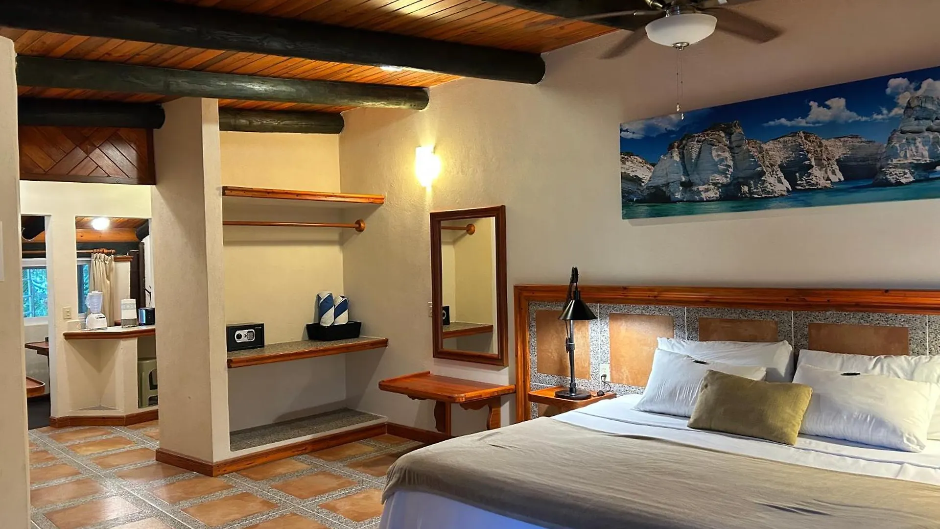 The Diving Lodge Downtown Puerto Morelos