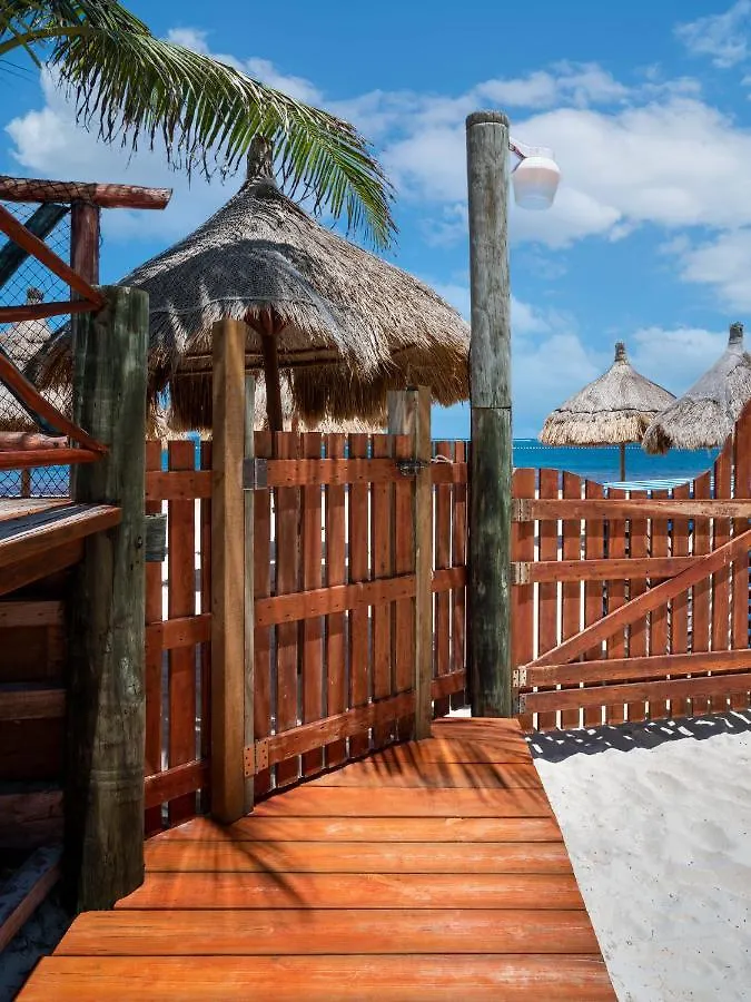 The Diving Lodge Downtown Puerto Morelos 0*,  Mexico