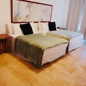 https://villa-del-mar.quintano-roohotels.com